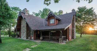 1903 S Sand Hill Rd, Burrton, KS 67020
