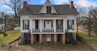 211 N Market St, Jefferson, TX 75657