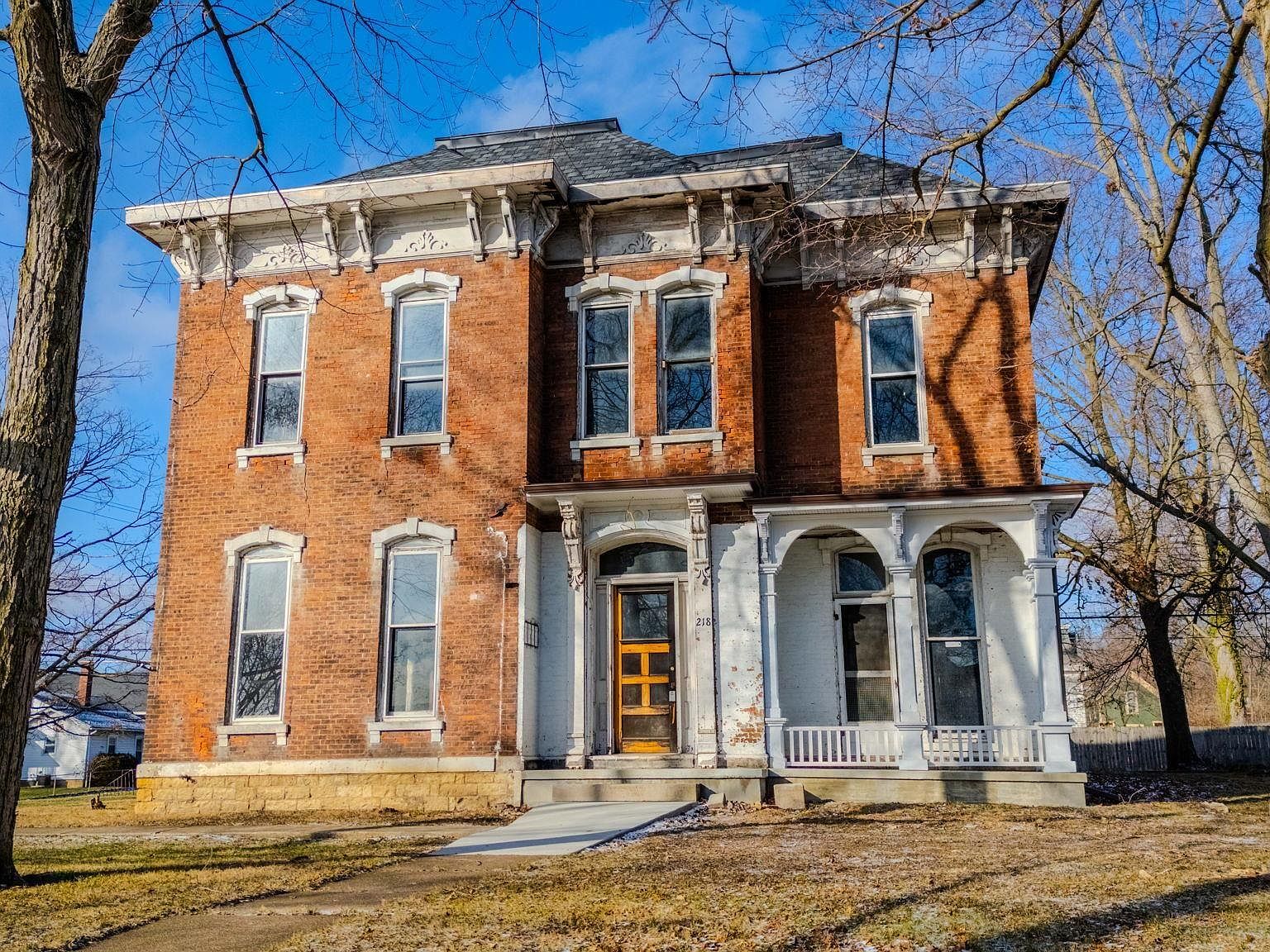 001-218-e-main-st-wabash-in-46992