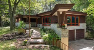 2532 Sheridan Dr, Green Bay, WI 54302
