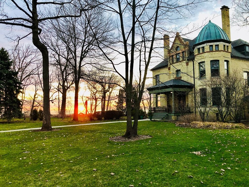 34 Logan Loop, Highland Park, IL 60035