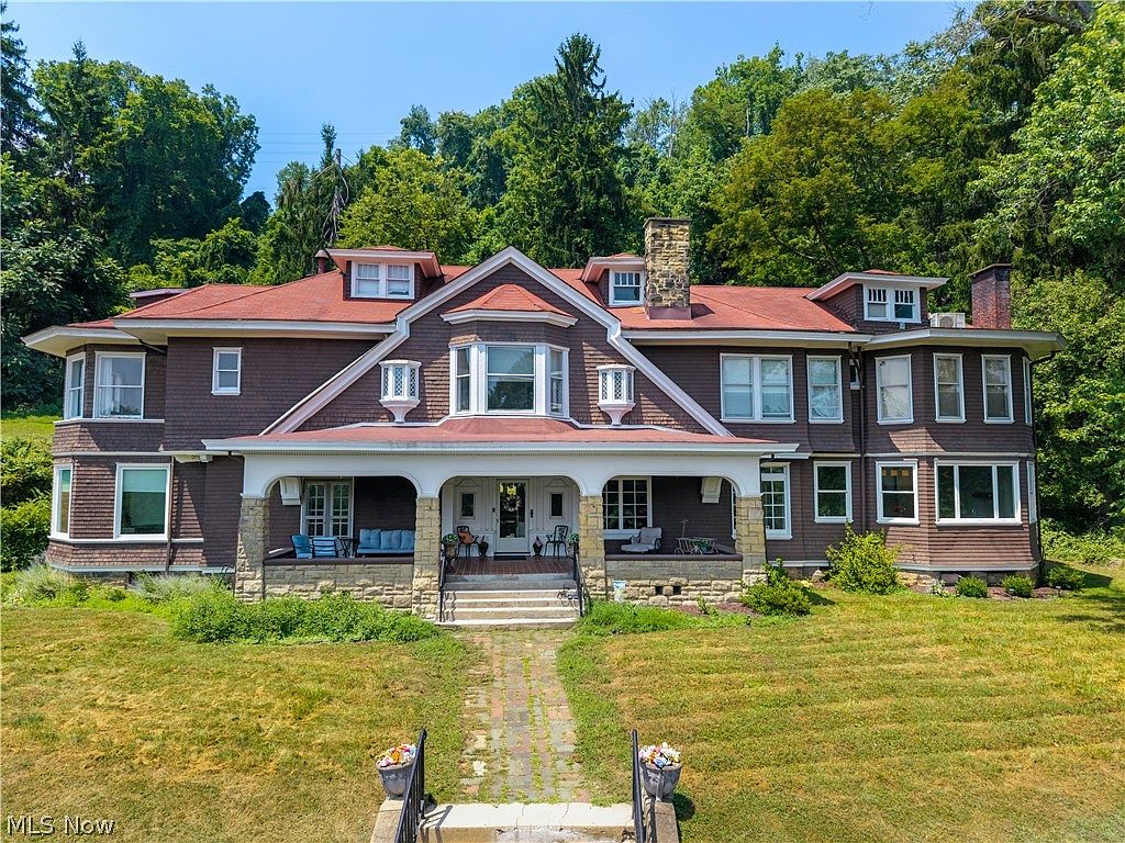34 Orchard Rd, Wheeling, WV 26003