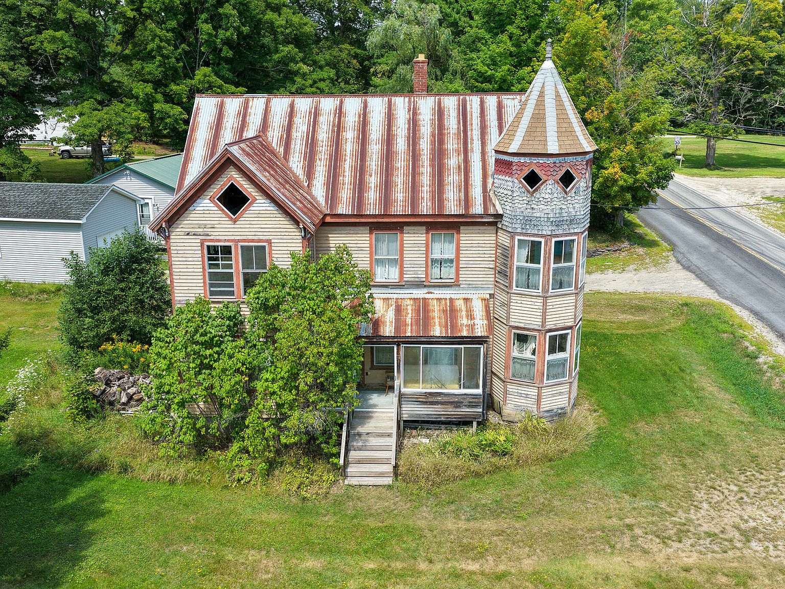 24 Lincoln Road, Enfield, ME 04493