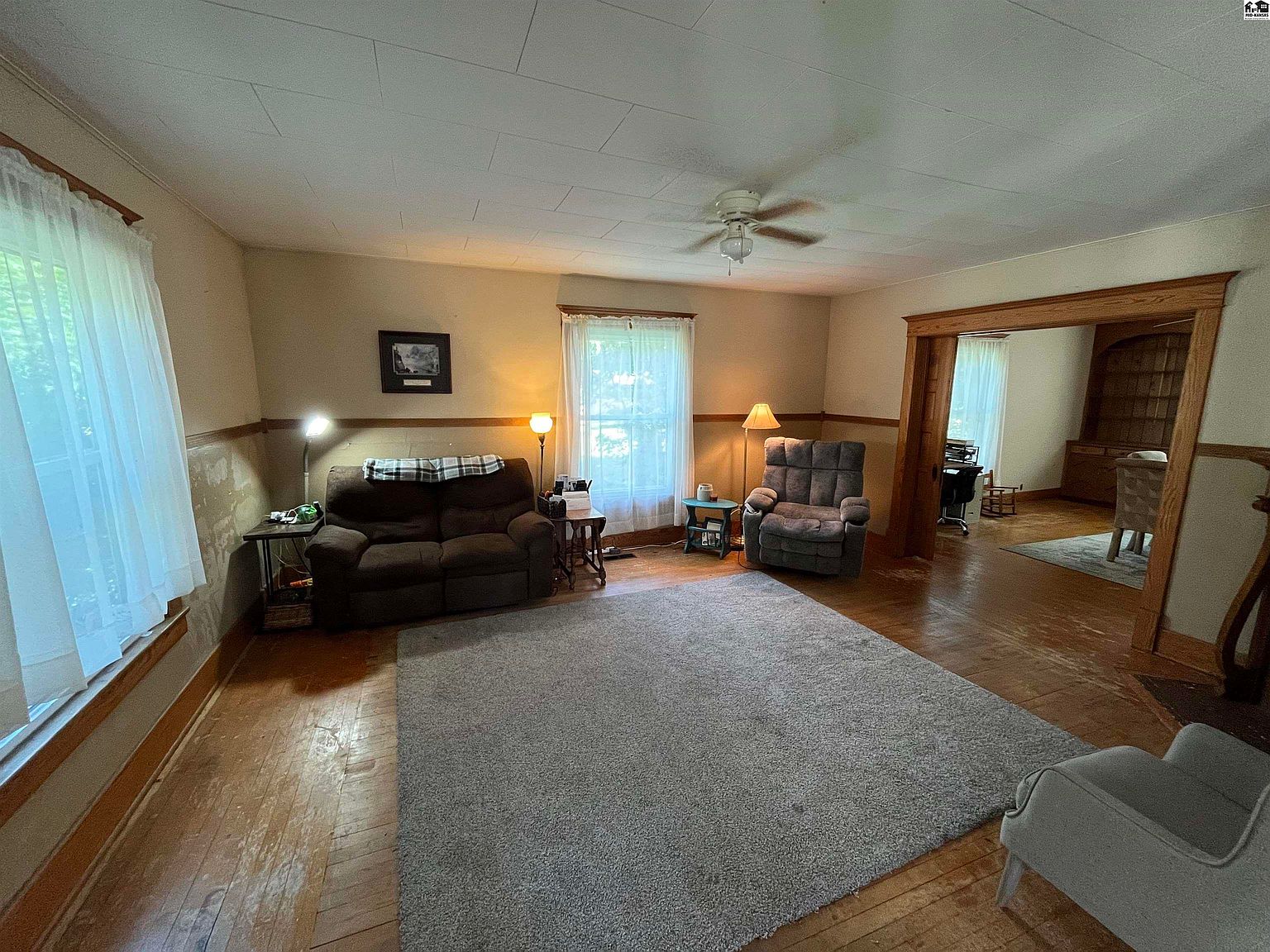 003-825-s-ash-st-mcpherson-ks-67460