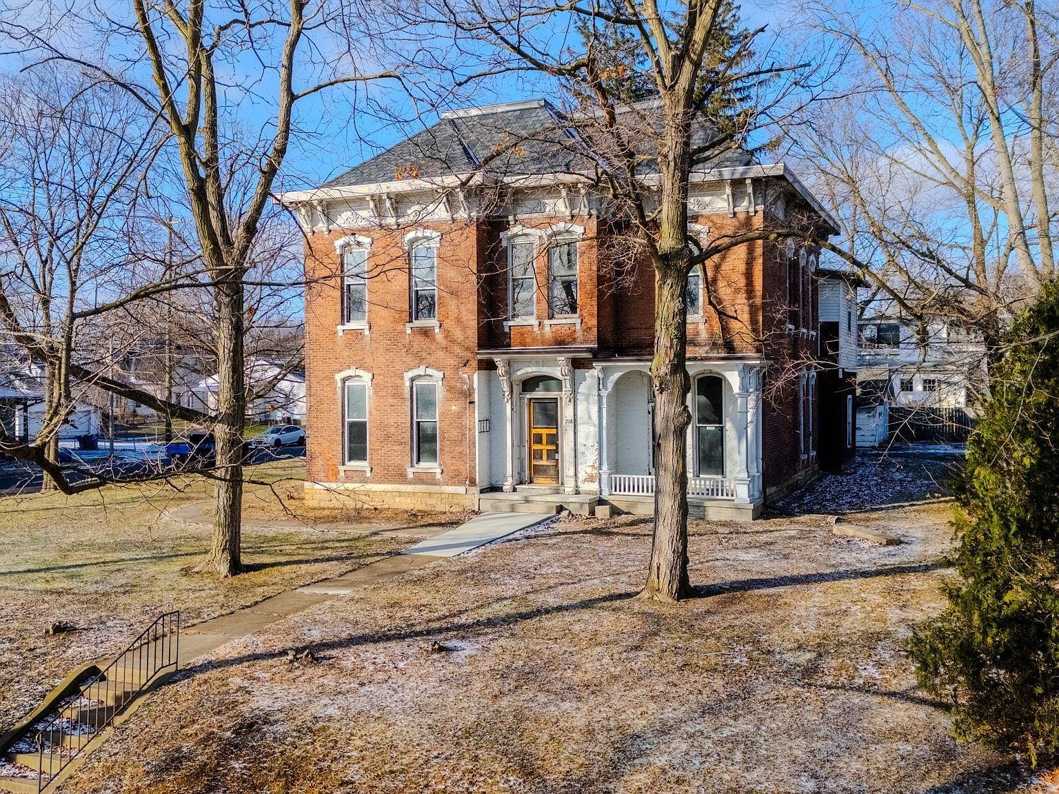 218 E Main St, Wabash, IN 46992