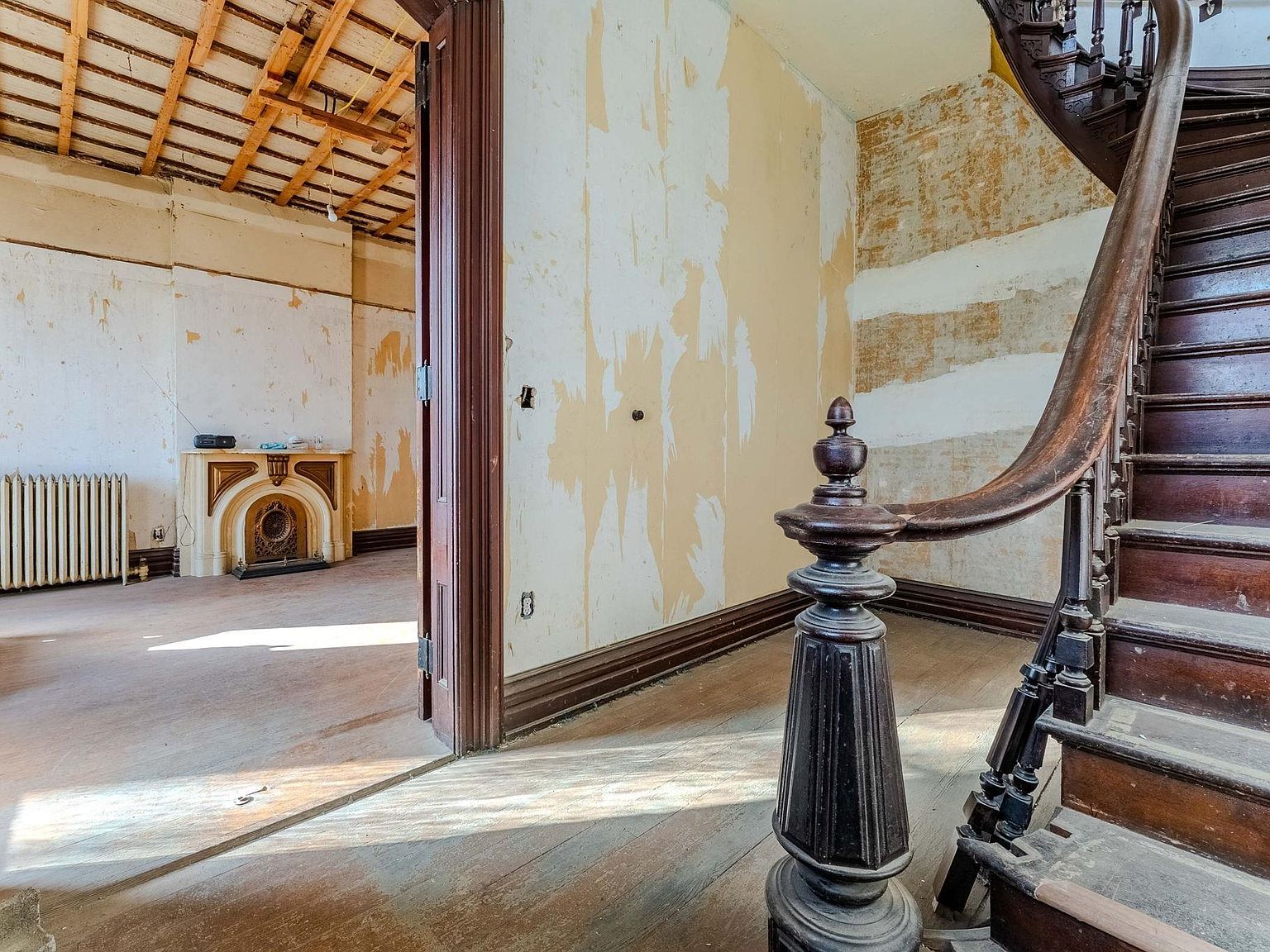 218 E Main St, Wabash, IN 46992