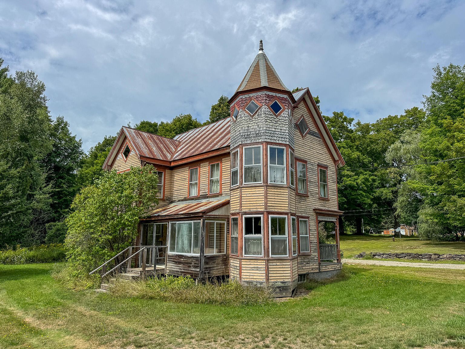 24 Lincoln Road, Enfield, ME 04493