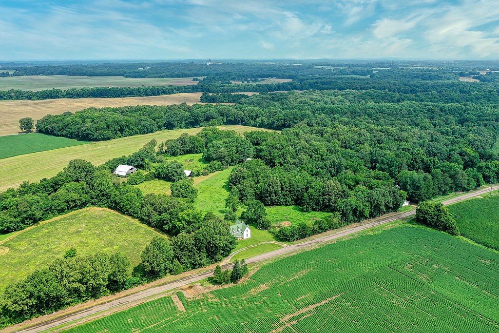5480 Macedonia Rd, Henry, TN 38231