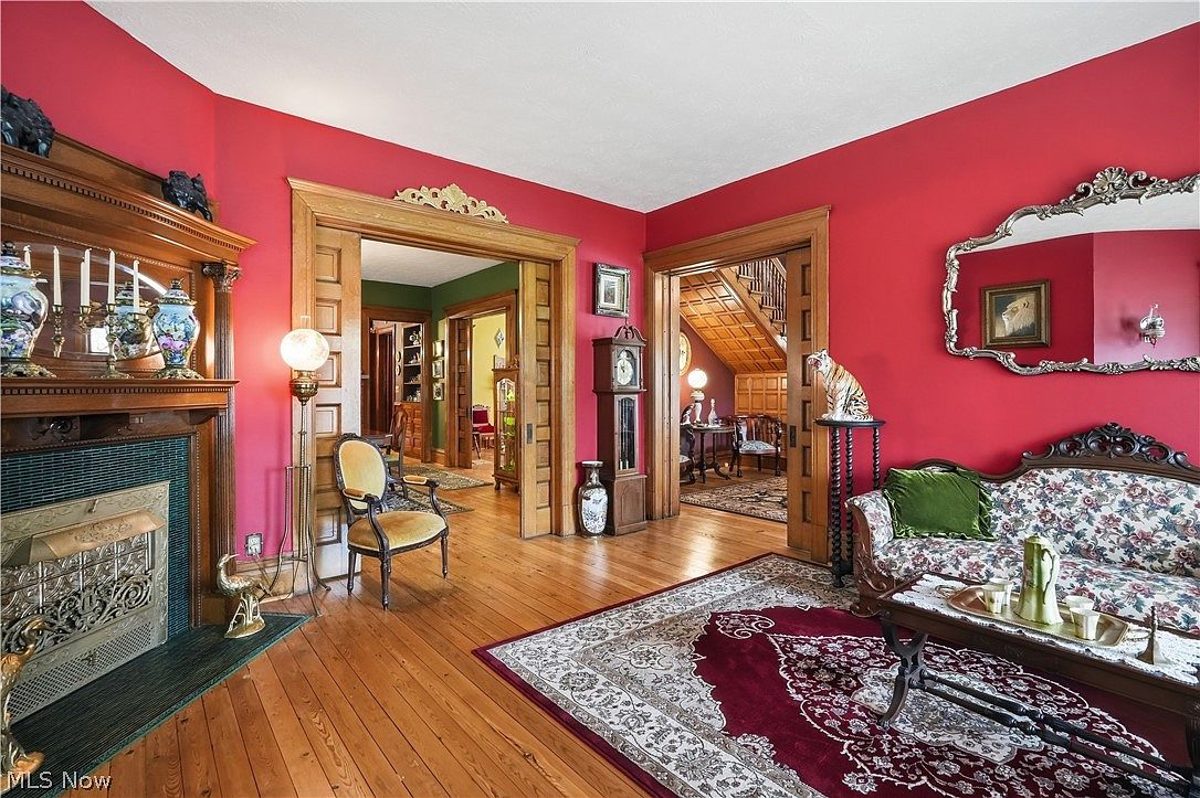 108 W Main St, South Amherst, OH 44001