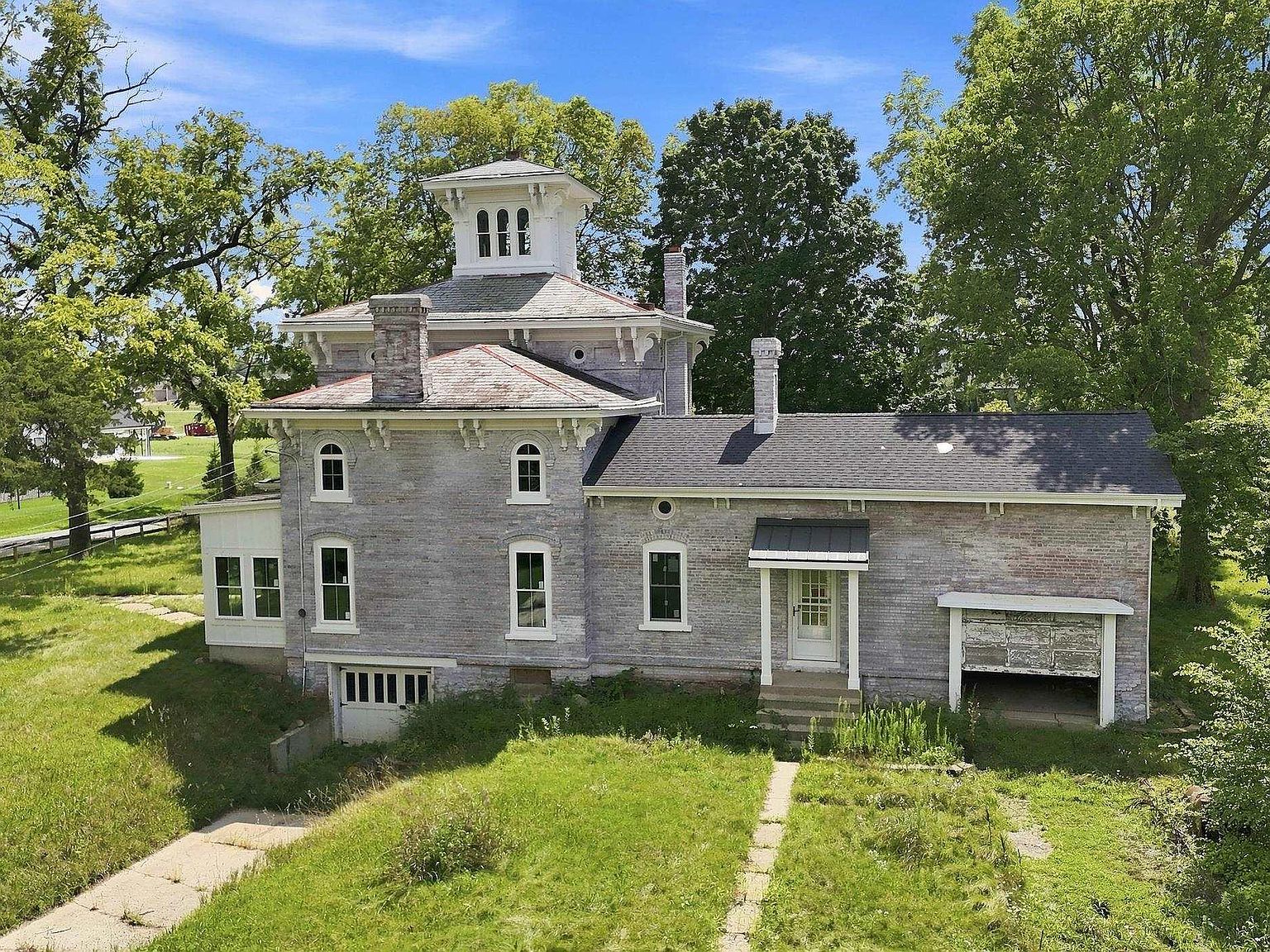 17935 West Rd, Huntertown, IN 46748