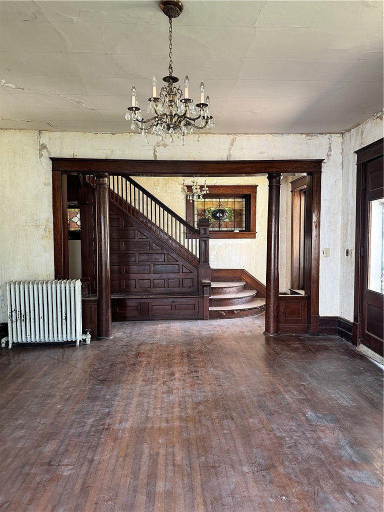 401 E Wood St, Paris, IL 61944