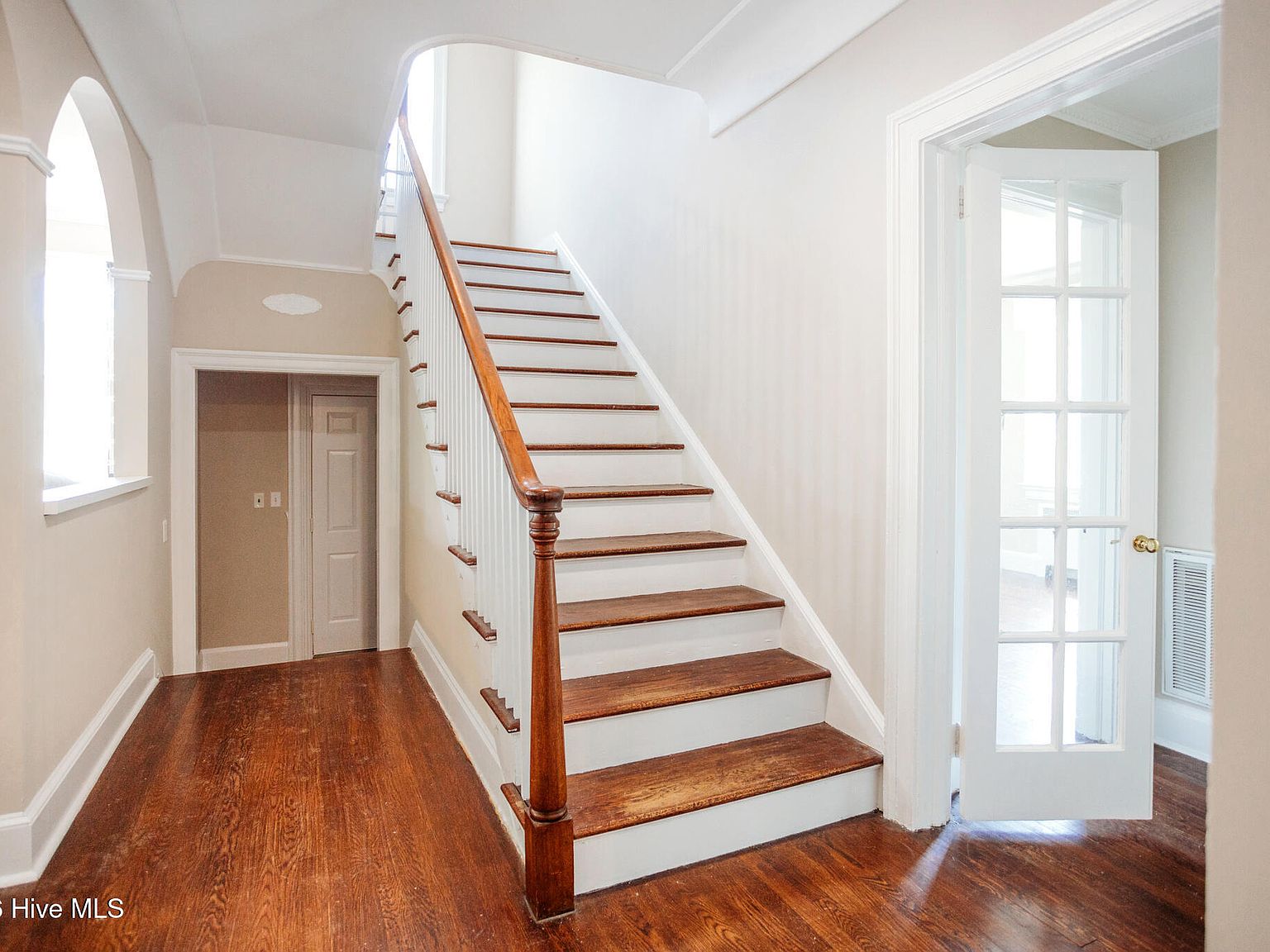 302 Tarboro Street NE