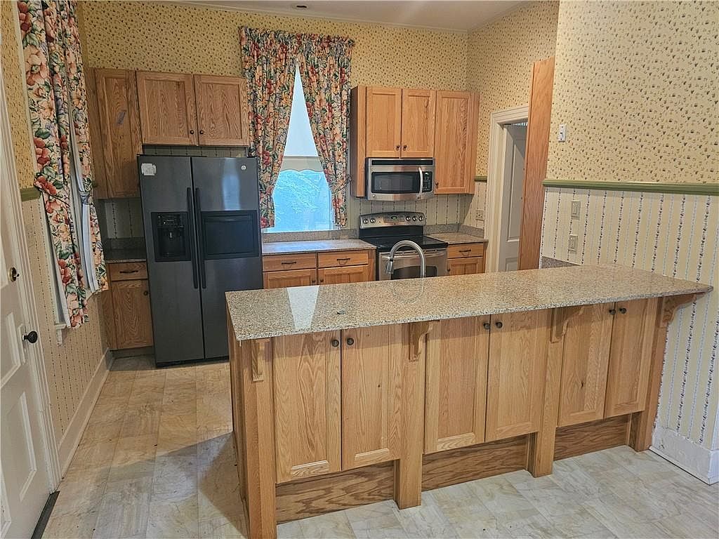 409 N Esplanade St, Leavenworth, KS 66048