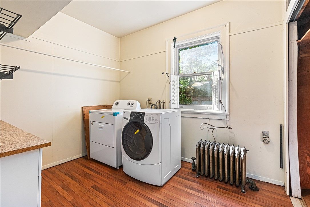 4754 Wallingford St, Pittsburgh, PA 15213