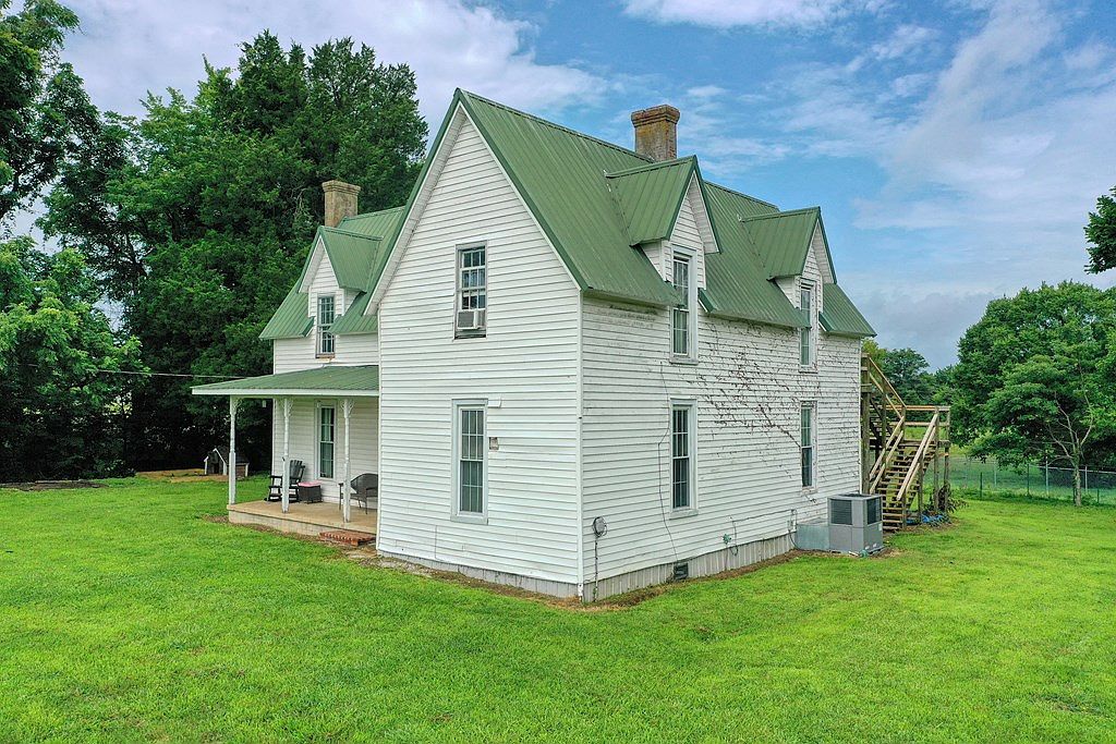 5480 Macedonia Rd, Henry, TN 38231