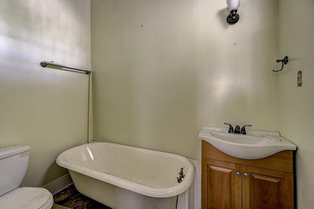 010-1617-monroe-st-vicksburg-ms-39180