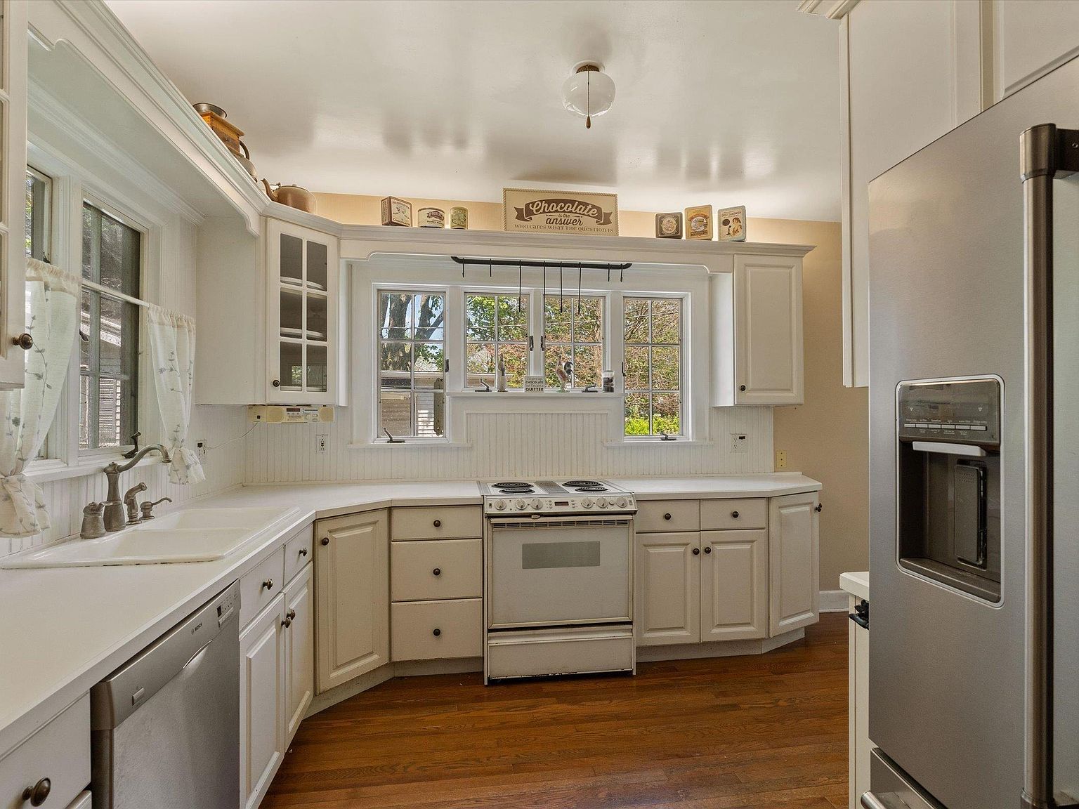 414 S 6th St, Goshen, IN 46526