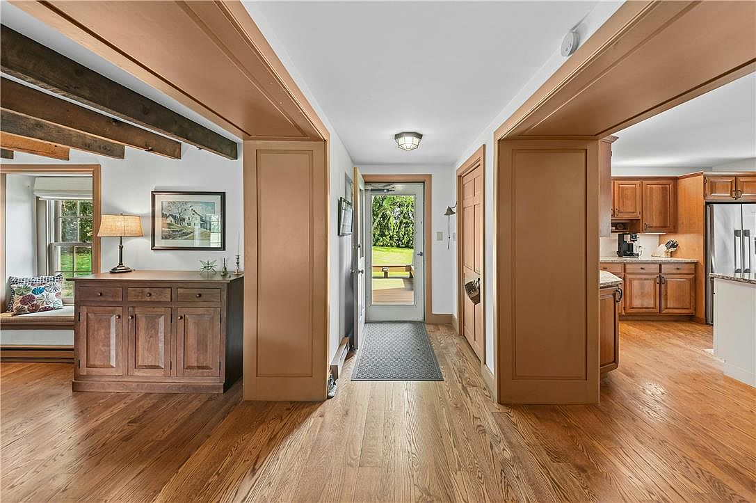 4925 Mill Rd, Emmaus, PA 18049