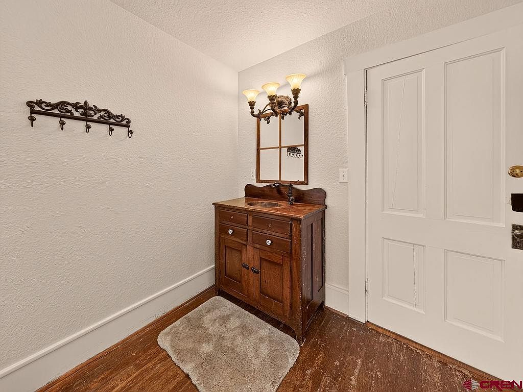 209 Bauer Avenue, Mancos, CO 81328