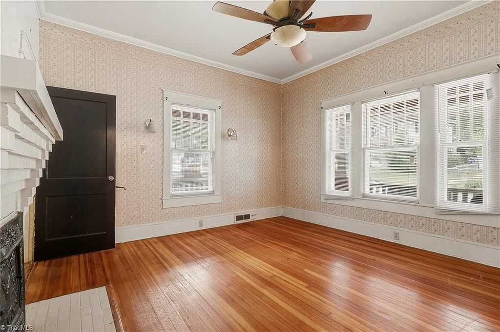 103 N Franklin St, Reidsville, NC 27320