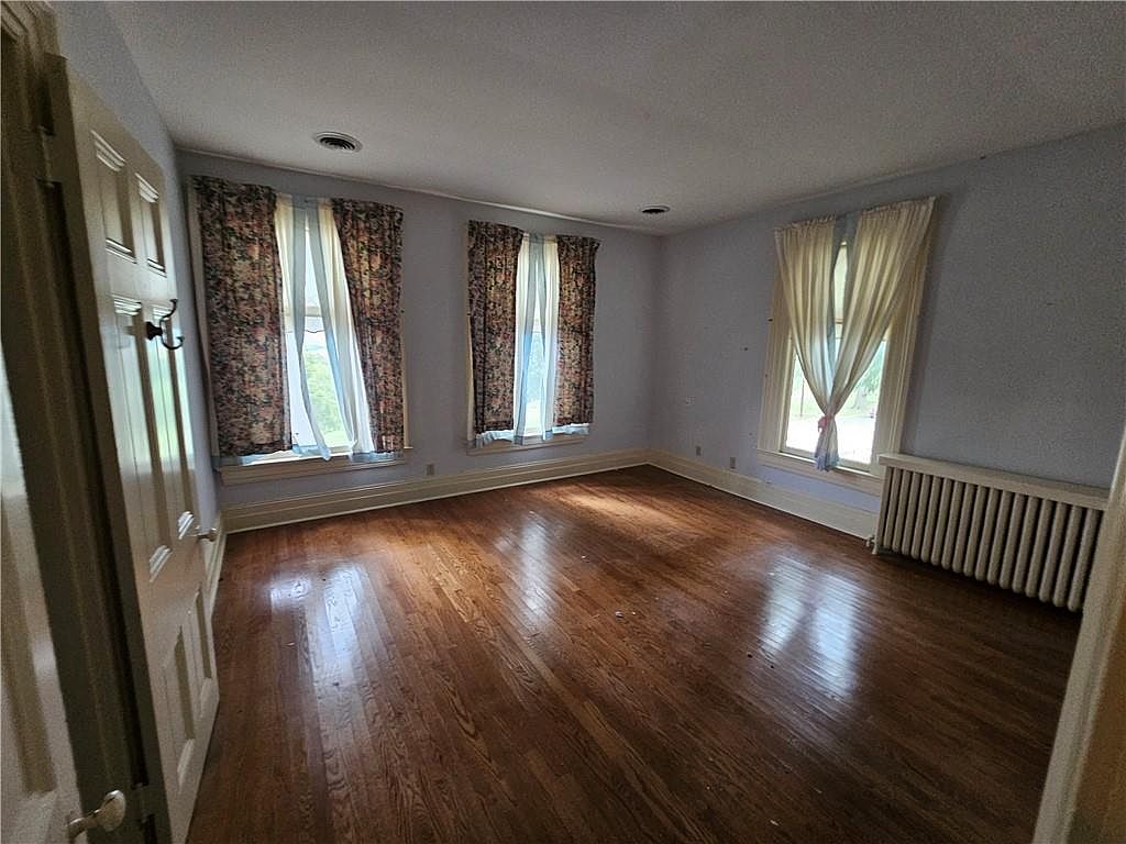 409 N Esplanade St, Leavenworth, KS 66048