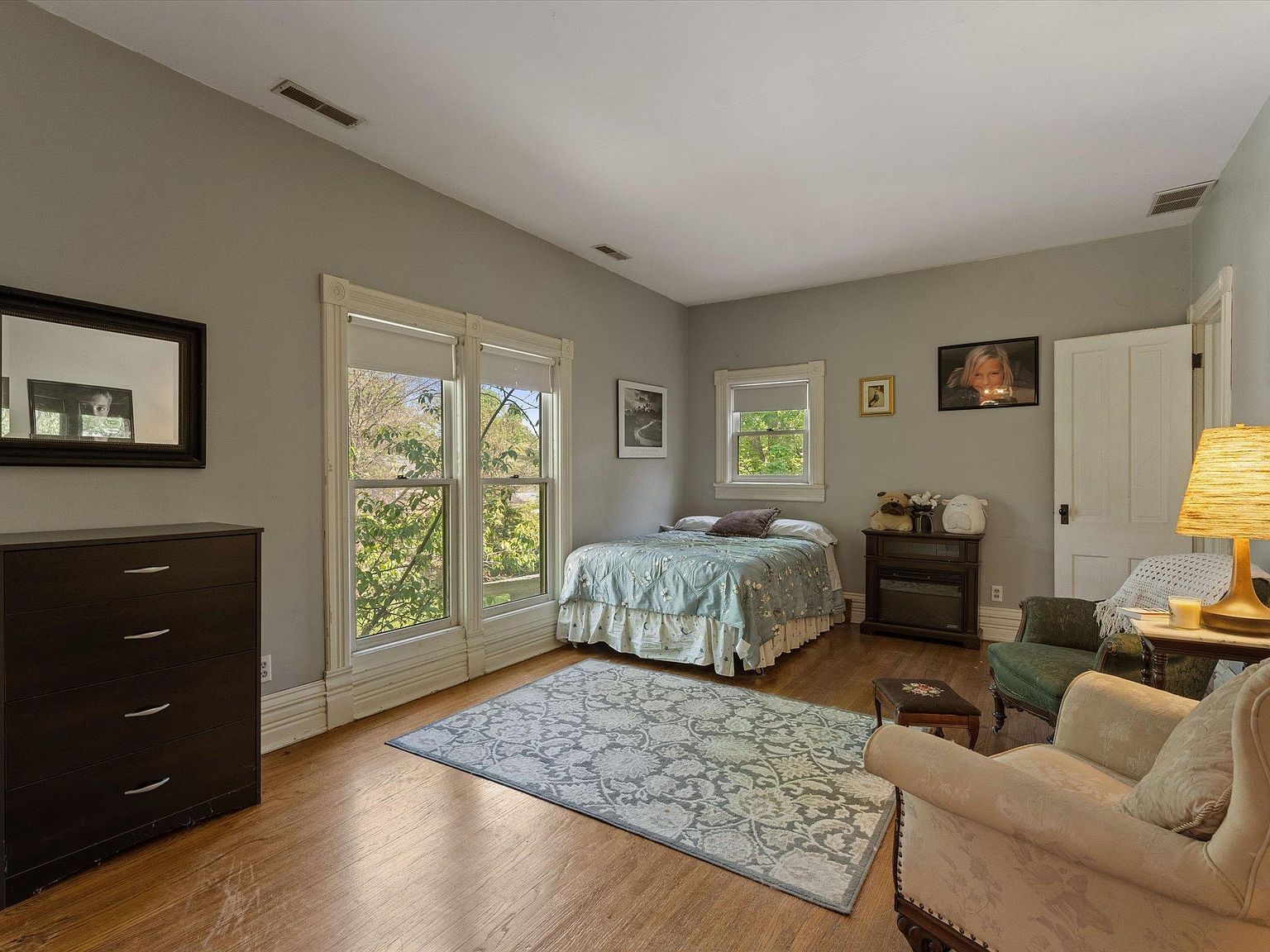414 S 6th St, Goshen, IN 46526