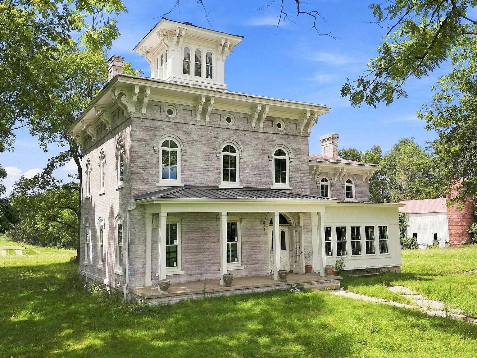 17935 West Rd, Huntertown, IN 46748