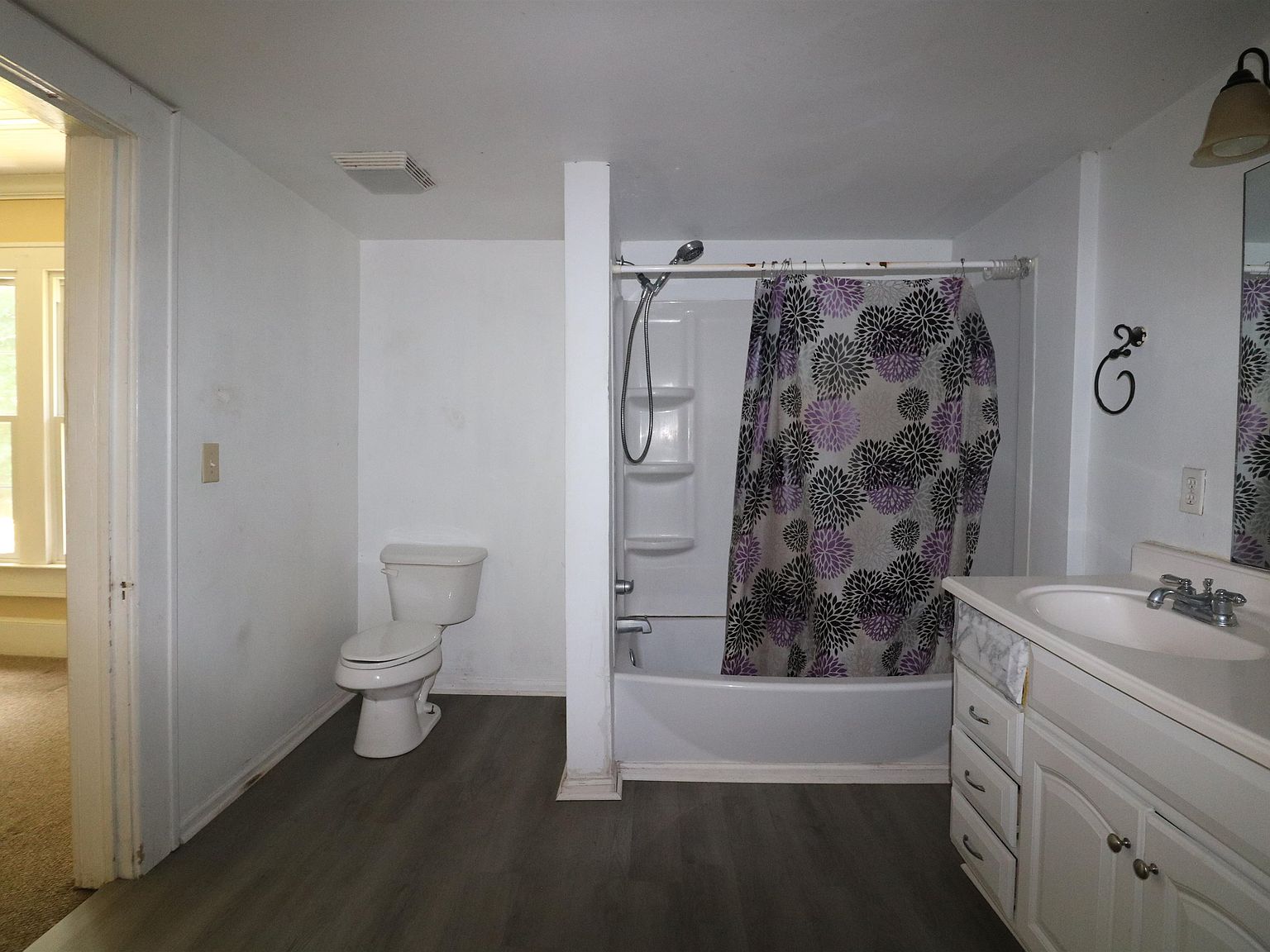 302 S Main St., Lake View, SC 29563