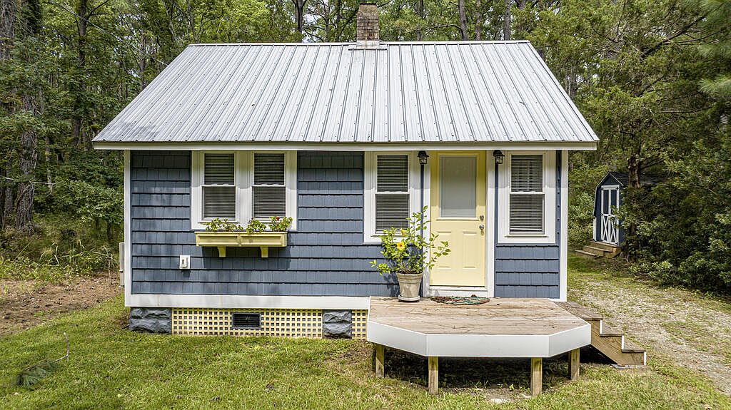 14547 Broadway Rd, Onancock, VA 23417