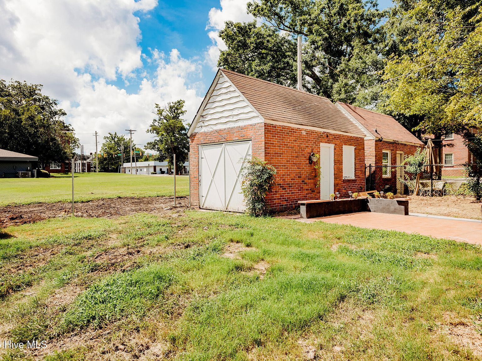 302 Tarboro Street NE