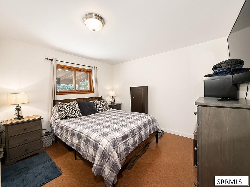 706 College St, Mackay, ID 83251