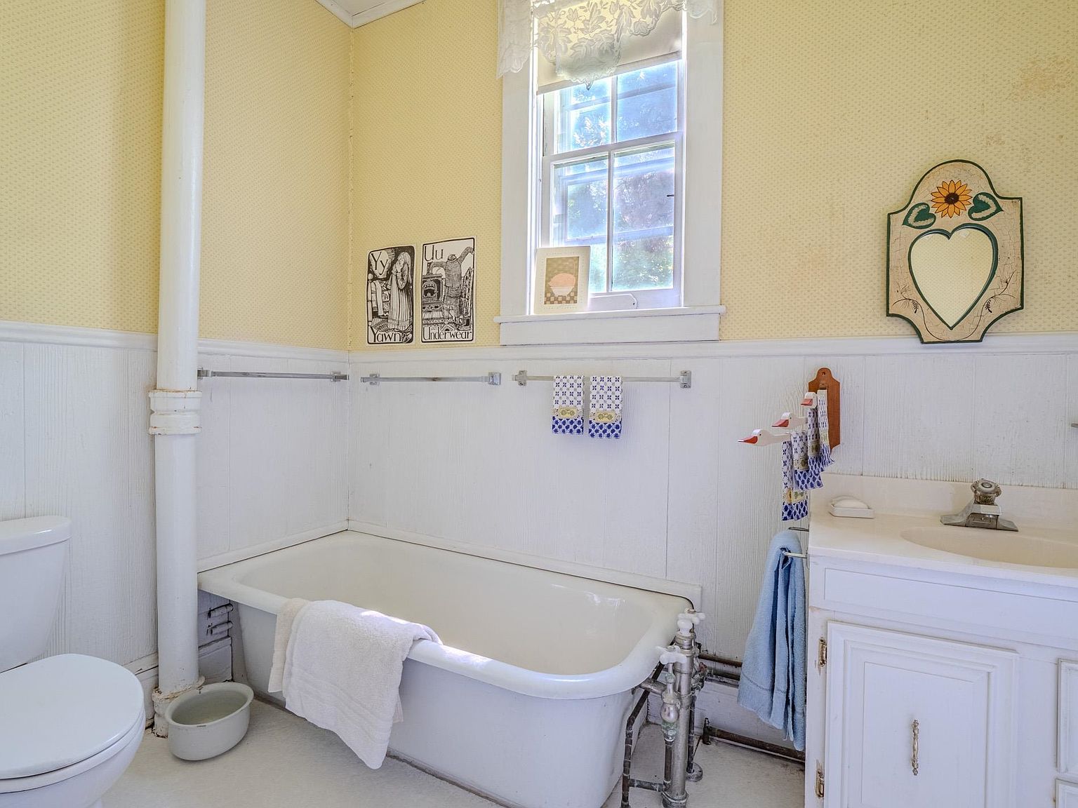 261 Church Street, Poultney, VT 05764