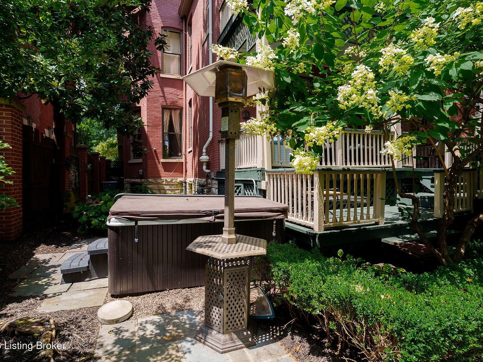 1375 S 4th St, Louisville, KY 40208