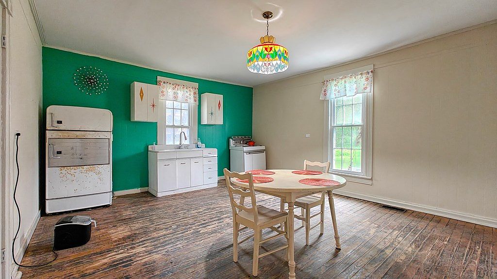 5480 Macedonia Rd, Henry, TN 38231