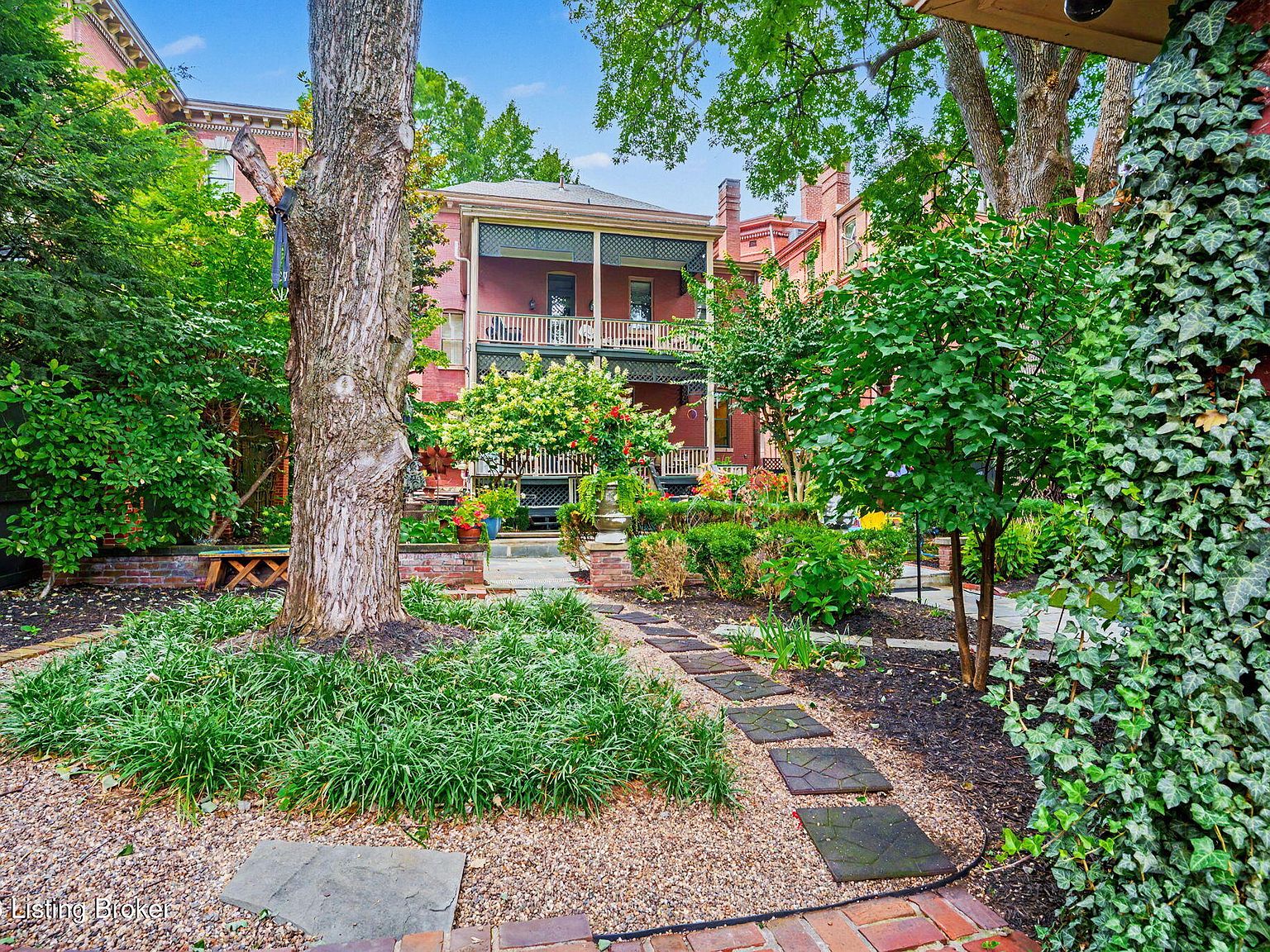 1375 S 4th St, Louisville, KY 40208