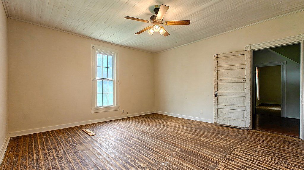 5480 Macedonia Rd, Henry, TN 38231