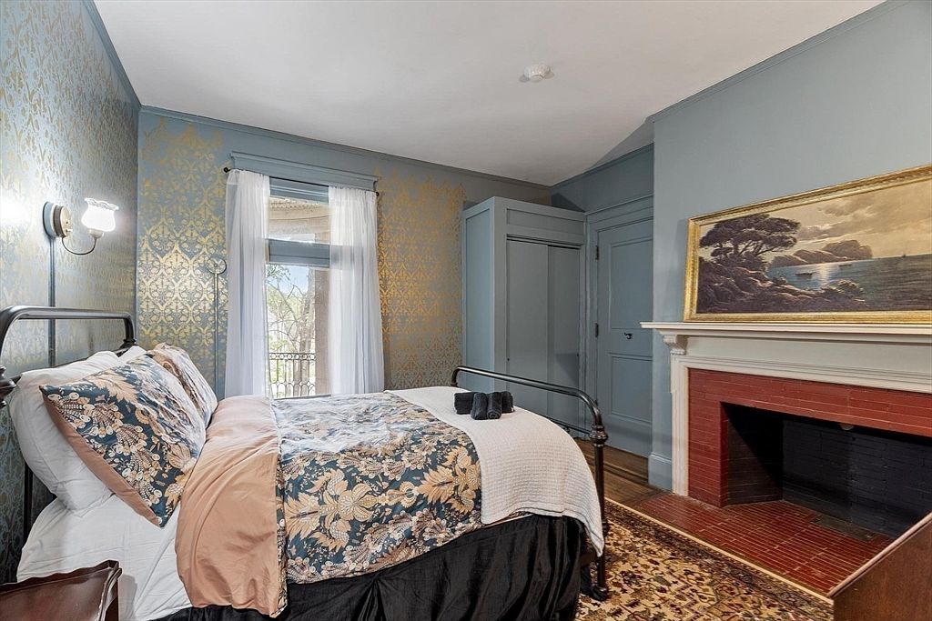 75 E Main St, Orange, MA 01364