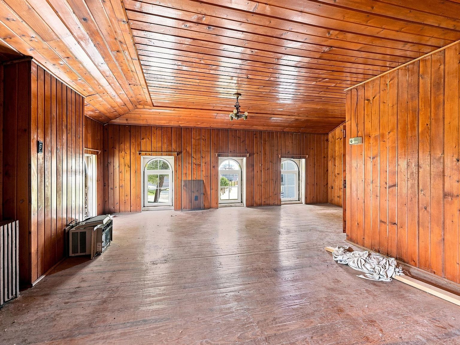 17935 West Rd, Huntertown, IN 46748