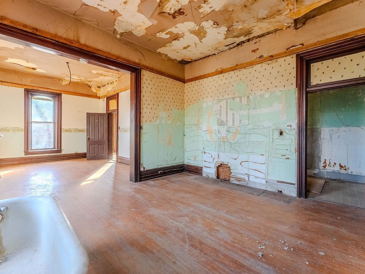 218 E Main St, Wabash, IN 46992