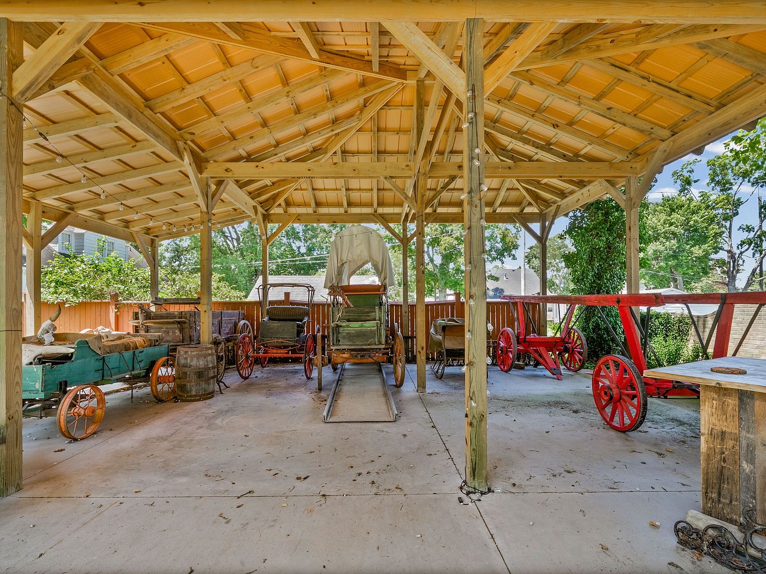296 S Main St, Russellville, KY 42276