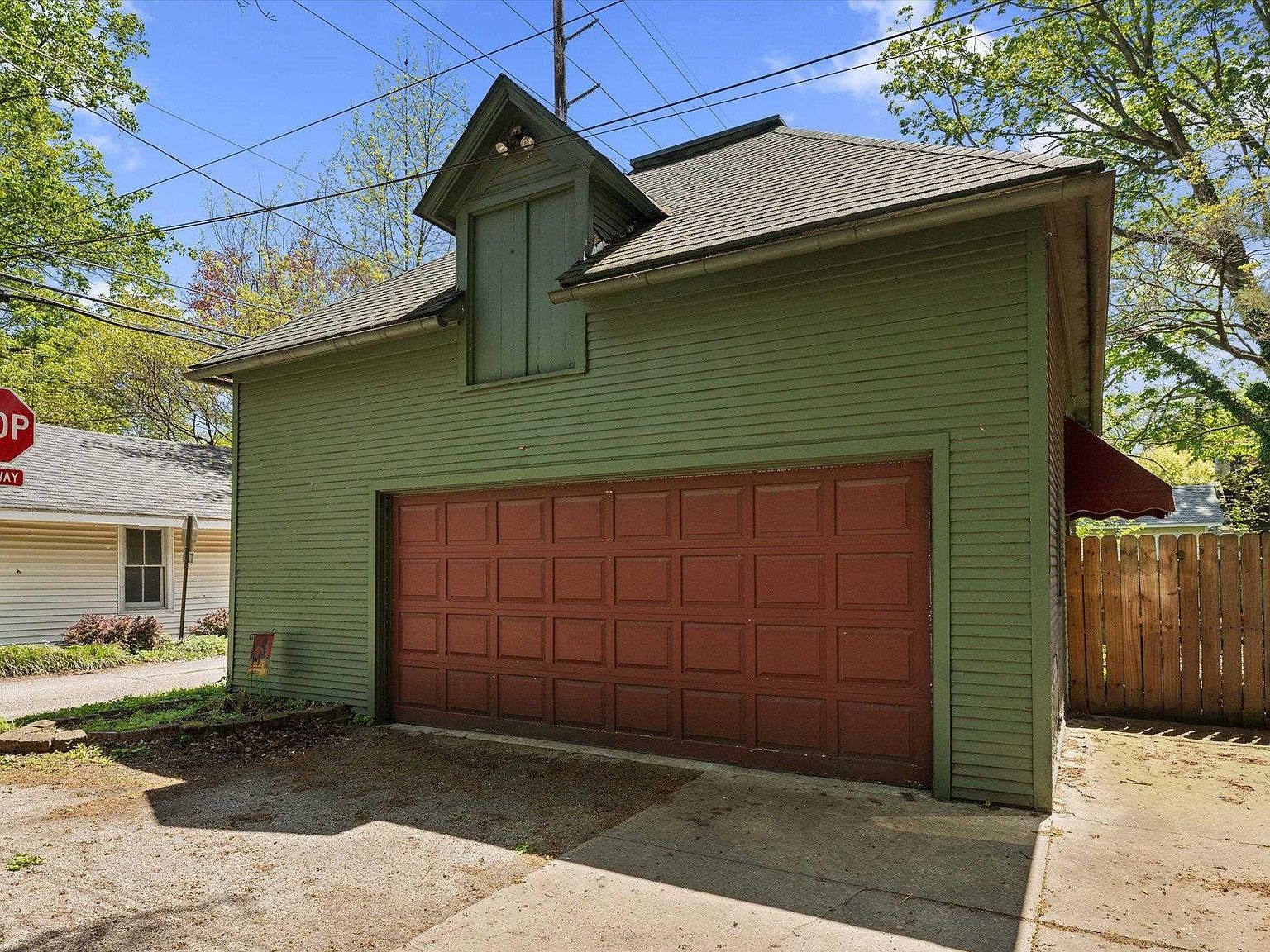414 S 6th St, Goshen, IN 46526