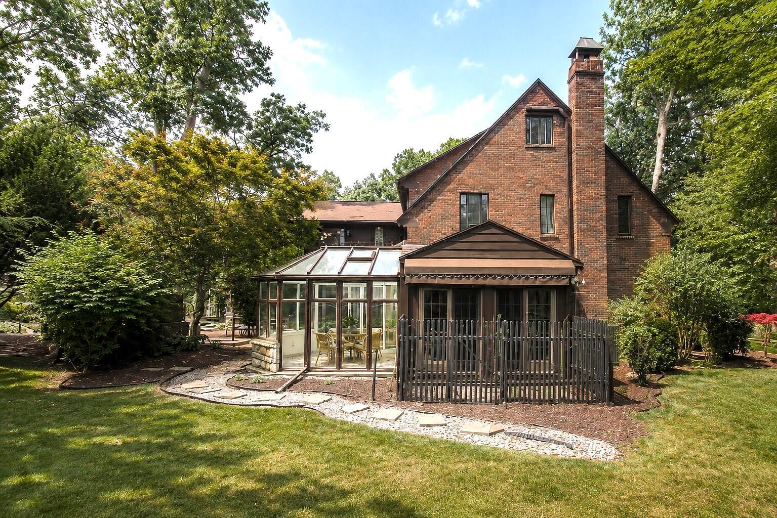 2058 Wildwood Ln, Jackson, MI 49203