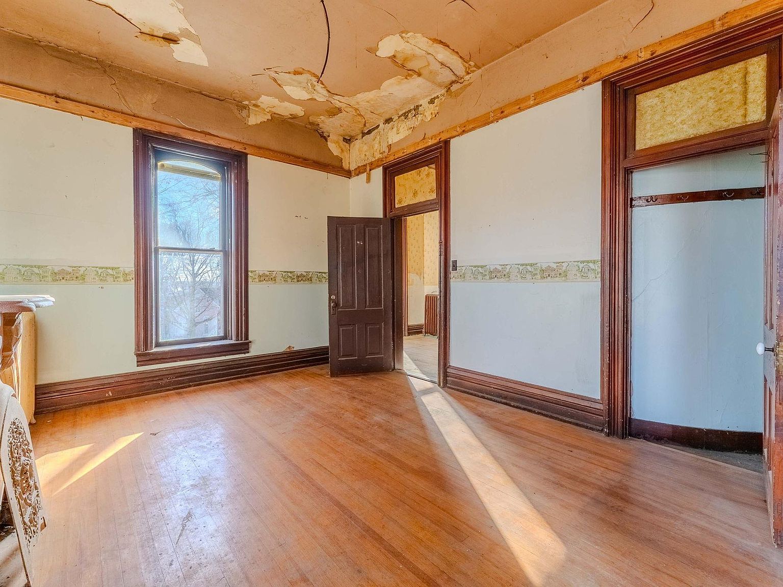 218 E Main St, Wabash, IN 46992