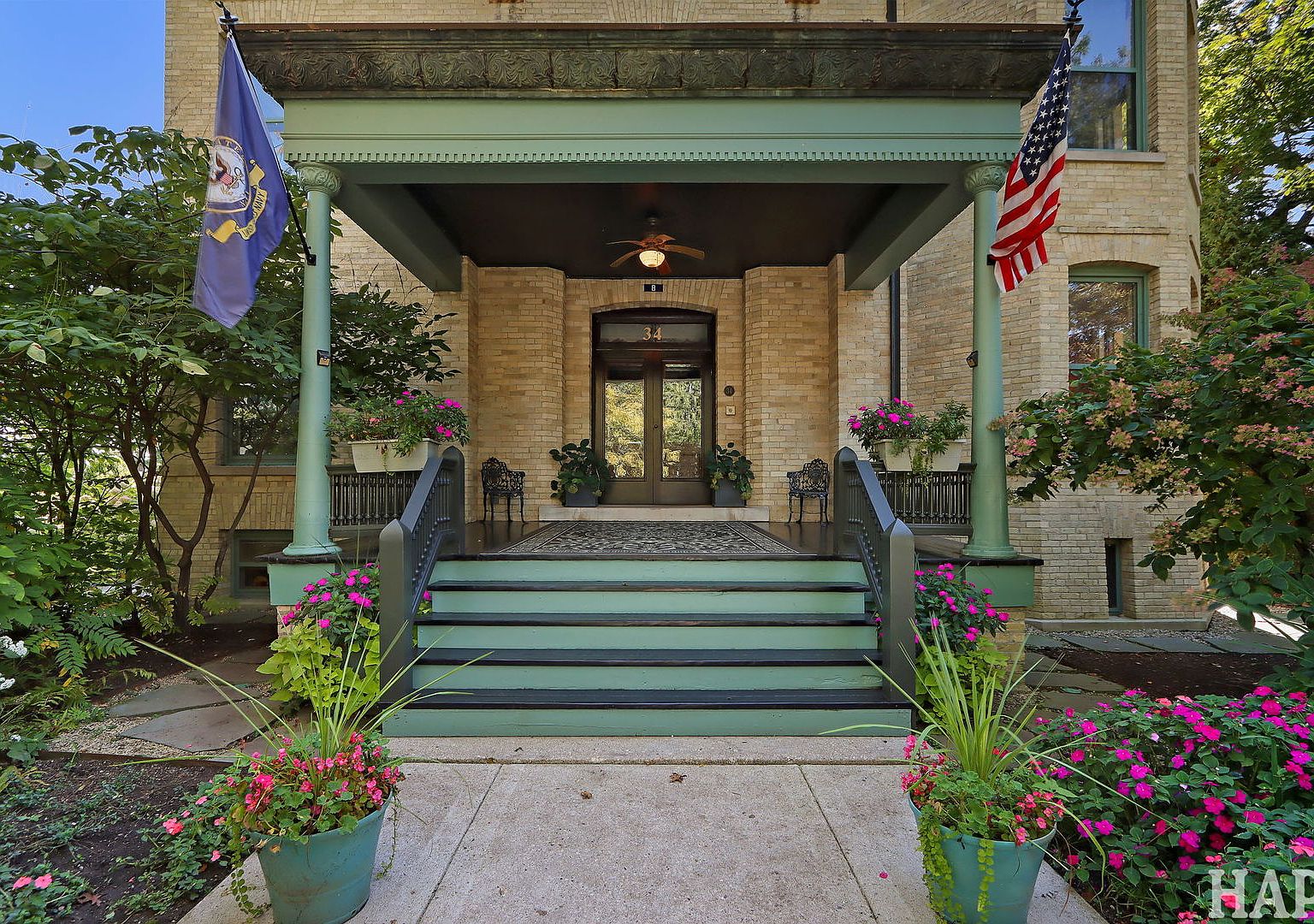 34 Logan Loop, Highland Park, IL 60035