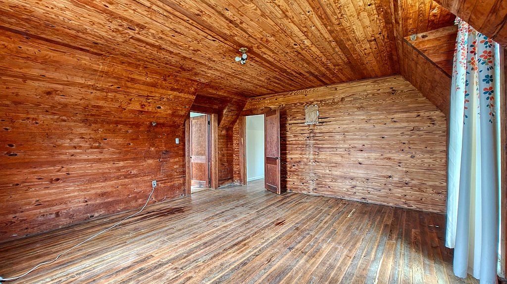 5480 Macedonia Rd, Henry, TN 38231