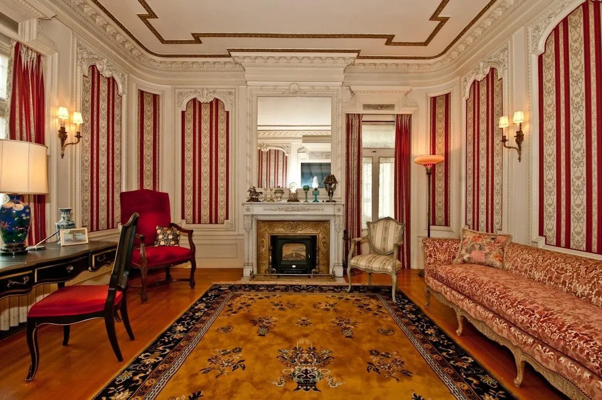 More featured at 3886 Reading Rd, Cincinnati, OH, 45229 (6)