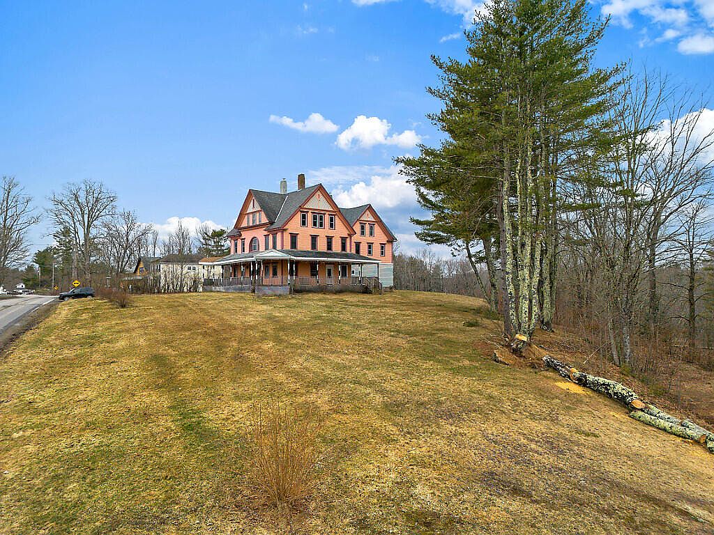 1135 E Pittston Road, Pittston, ME 04345