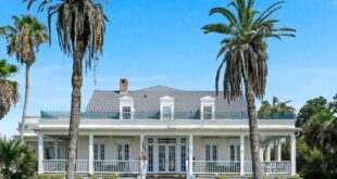 120 W Scenic Dr, Pass Christian, MS 39571