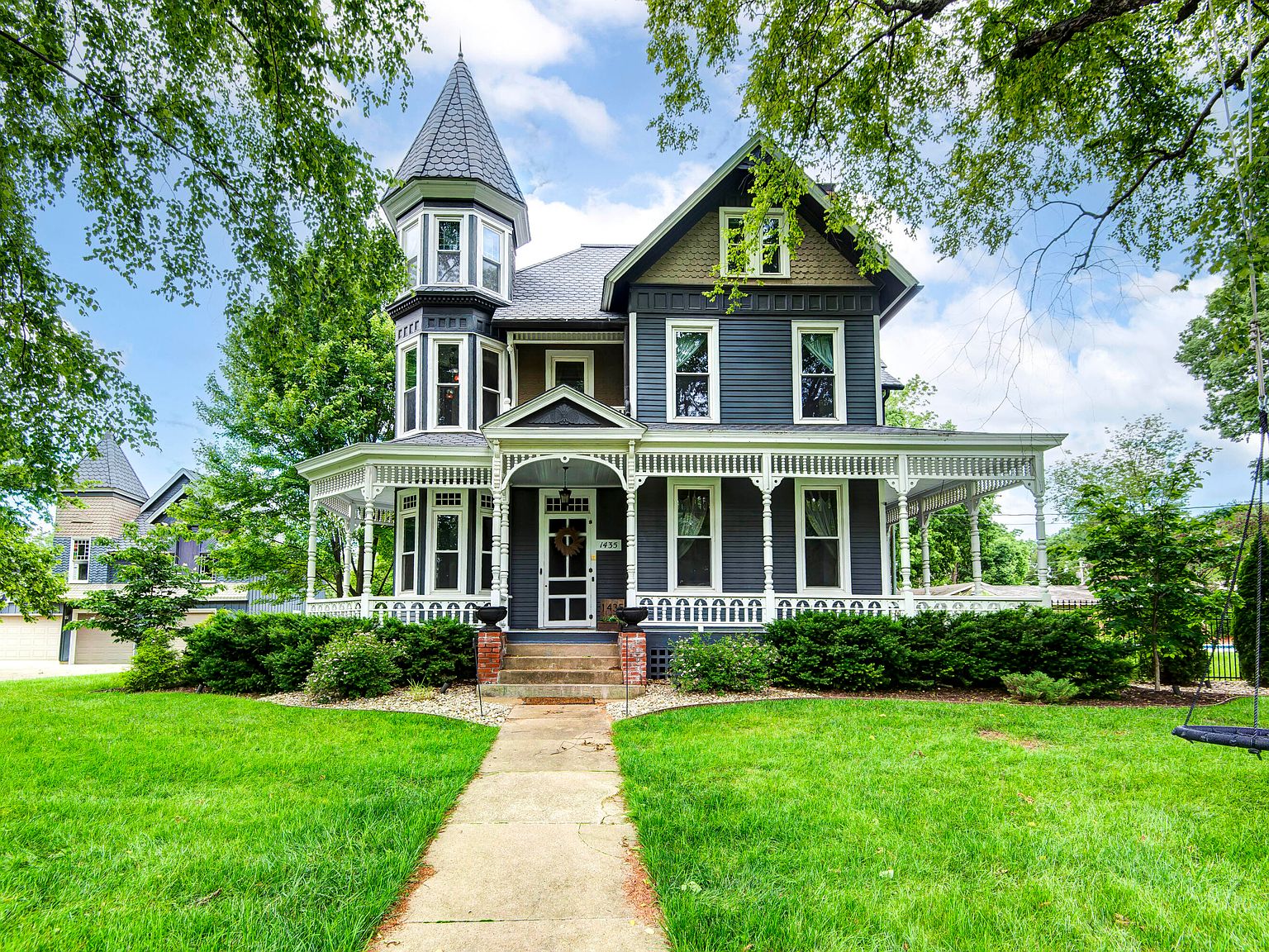 1435 E Walnut Street, Springfield, MO 65802