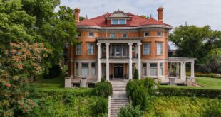 412 W 6th St, Davenport, IA 52803